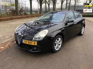 Alfa Romeo Giulietta (2012) — foto 1