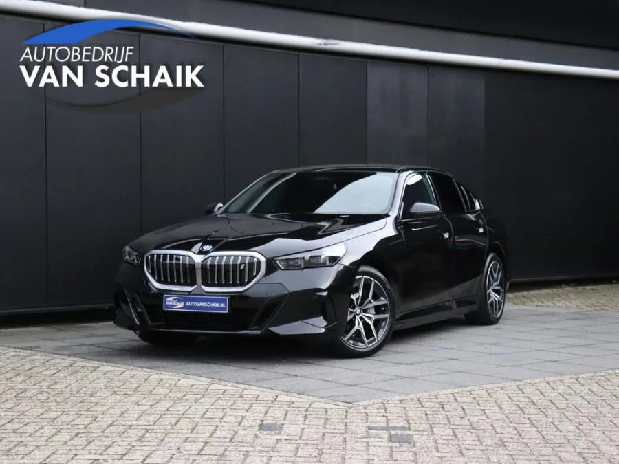 BMW i5 (2025) — foto 1