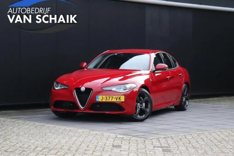 Alfa Romeo Giulia (2018)