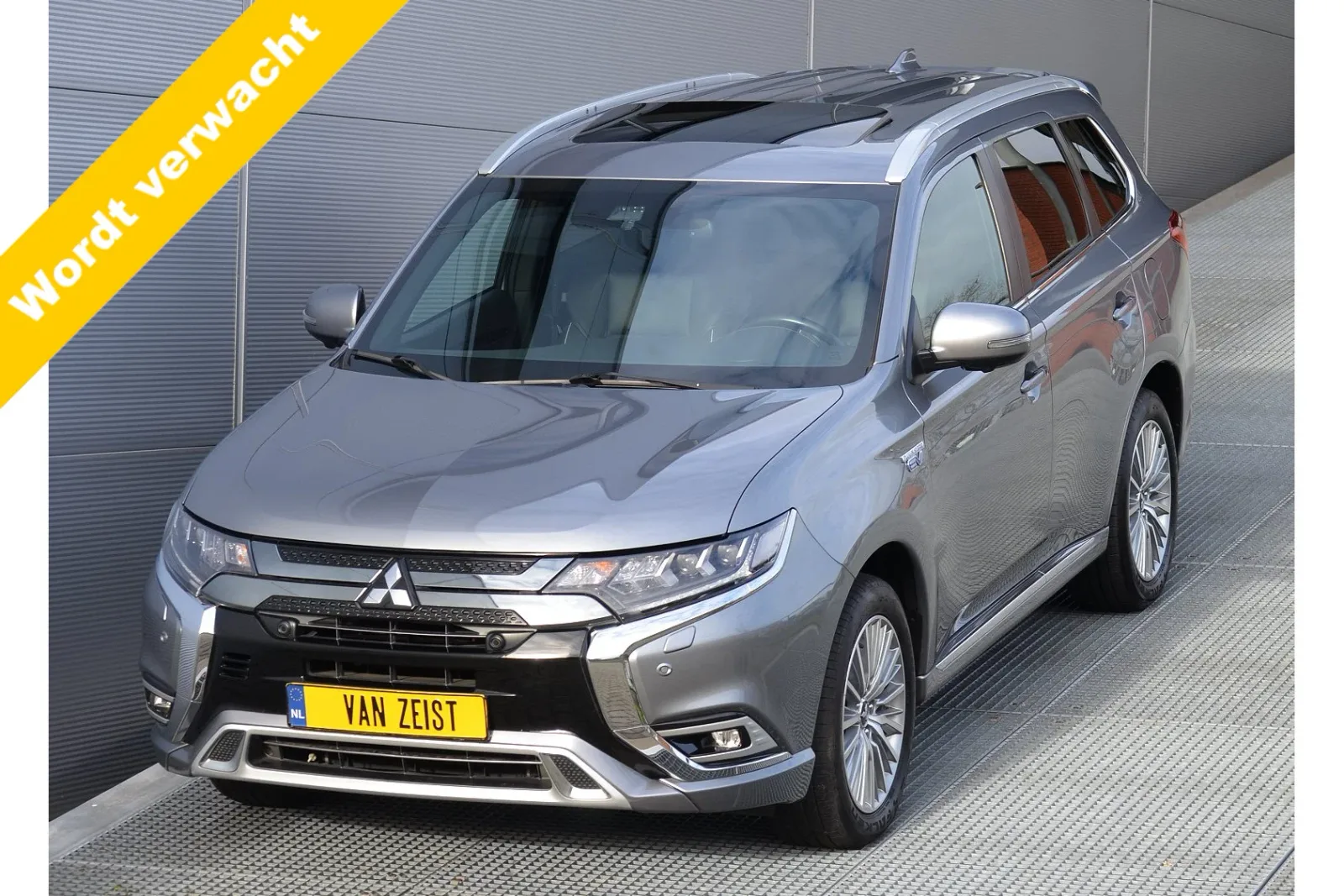 Mitsubishi Outlander (2019) — foto 1