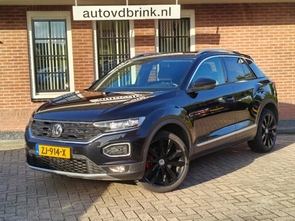 Volkswagen T-Roc (2019) — foto 1