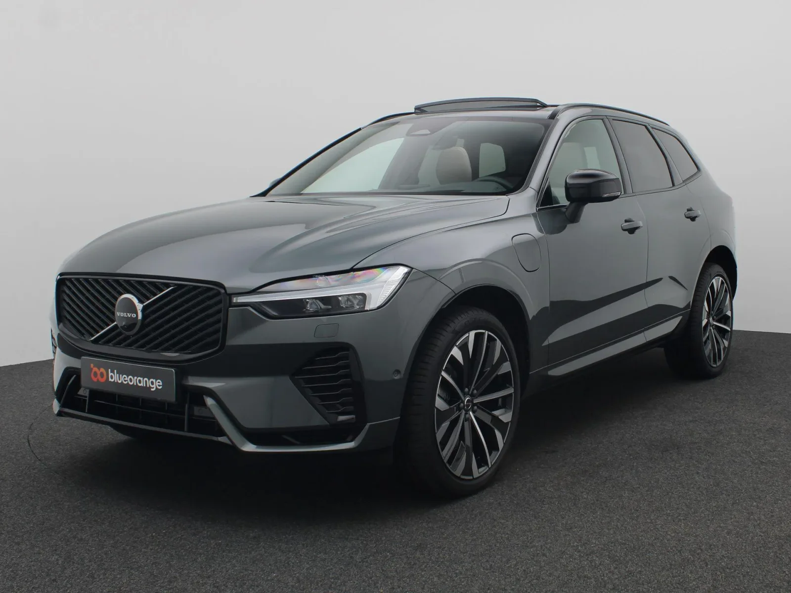 Volvo XC60 (2026) — foto 1