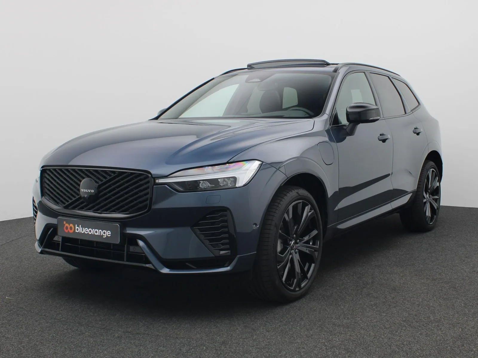 Volvo XC60 (2026) — foto 1