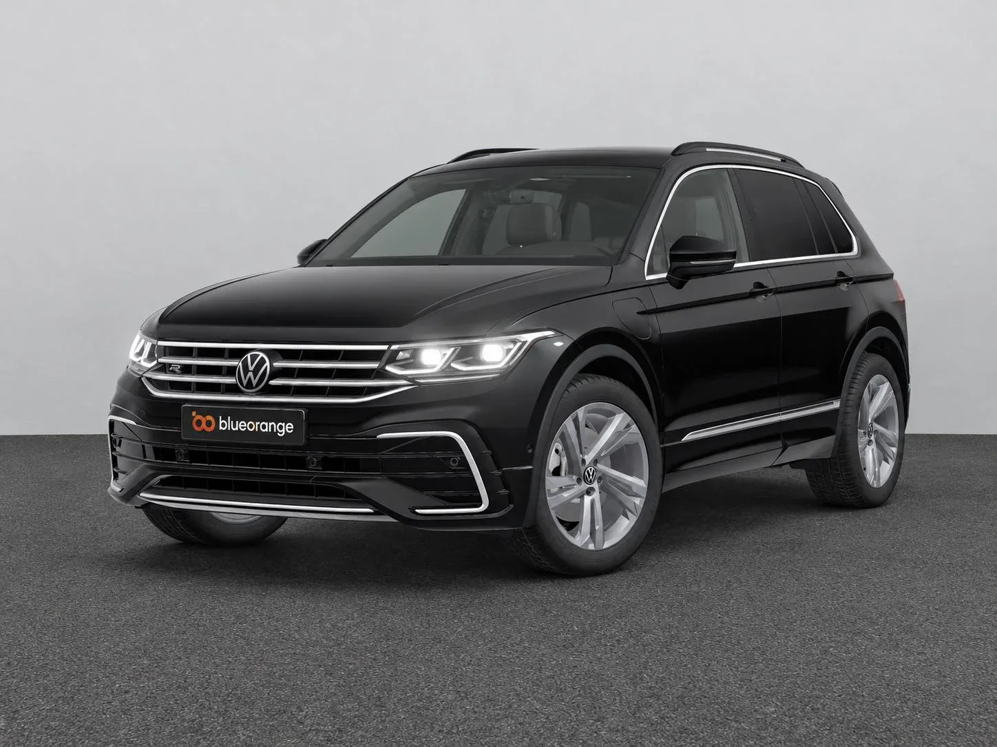 Volkswagen Tiguan (2022) — foto 1