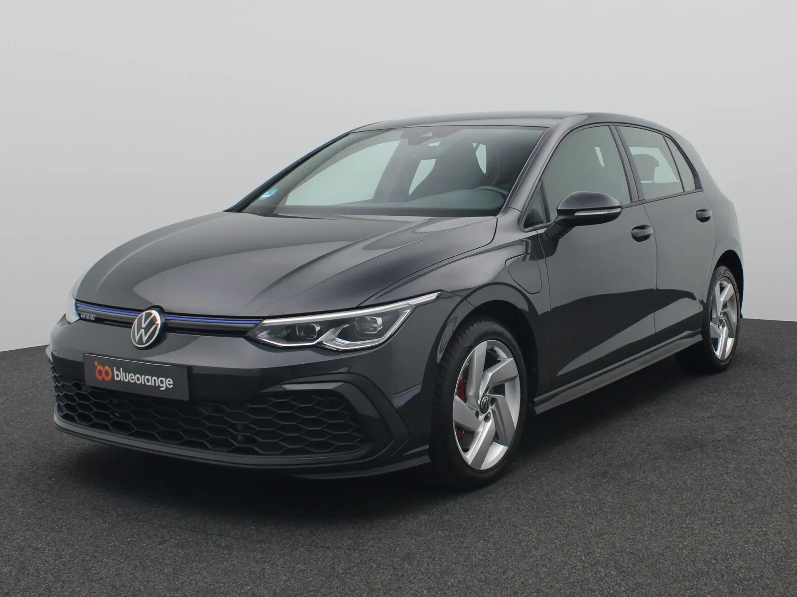 Volkswagen Golf (2021) — foto 1