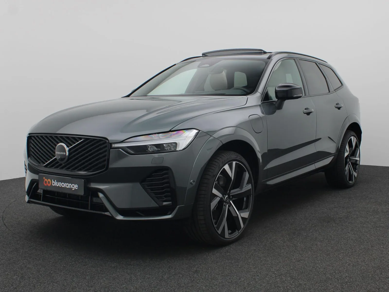 Volvo XC60 (2026) — foto 1