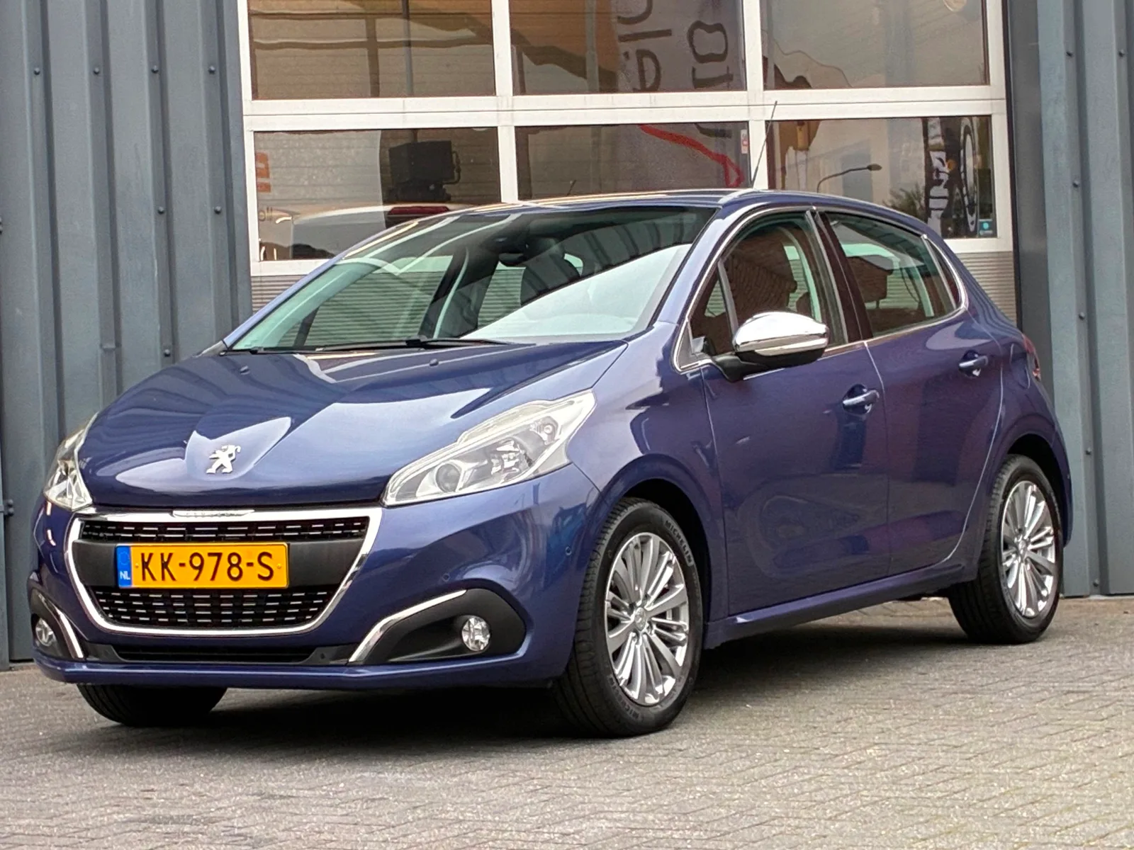 Peugeot 208 (2016) — foto 1