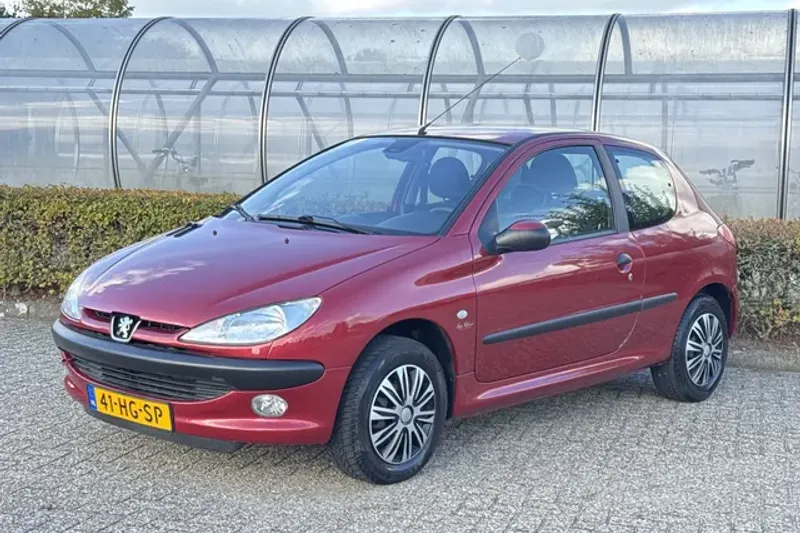 Peugeot 206 (2001)