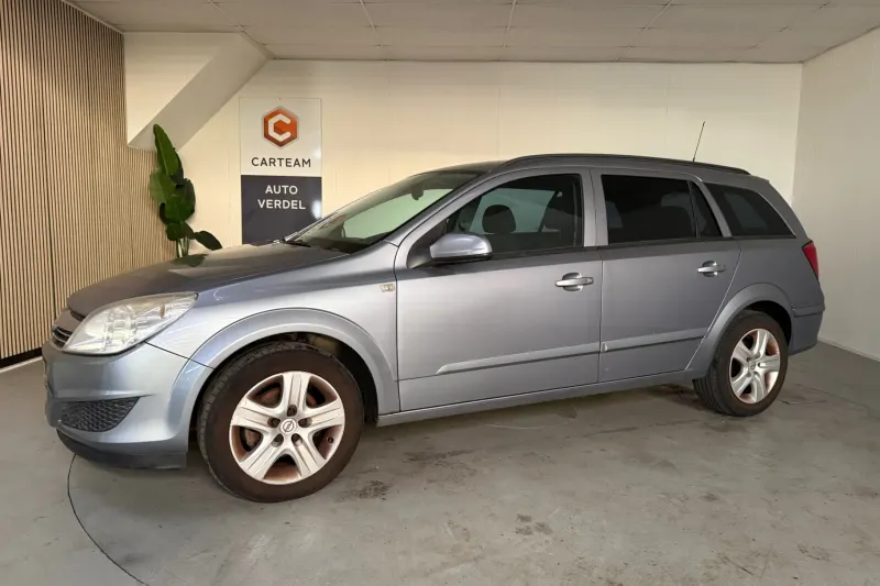 Opel Astra (2009)