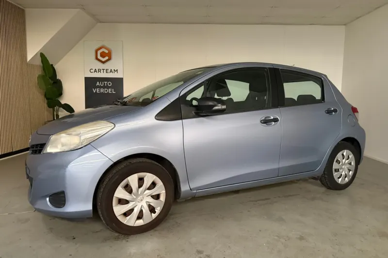 Toyota Yaris (2012)