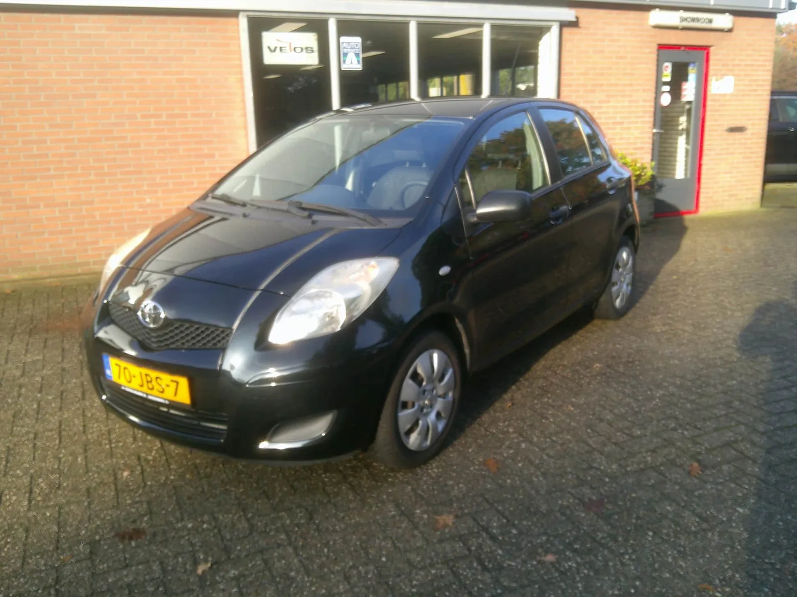 Toyota Yaris (2009) — foto 1