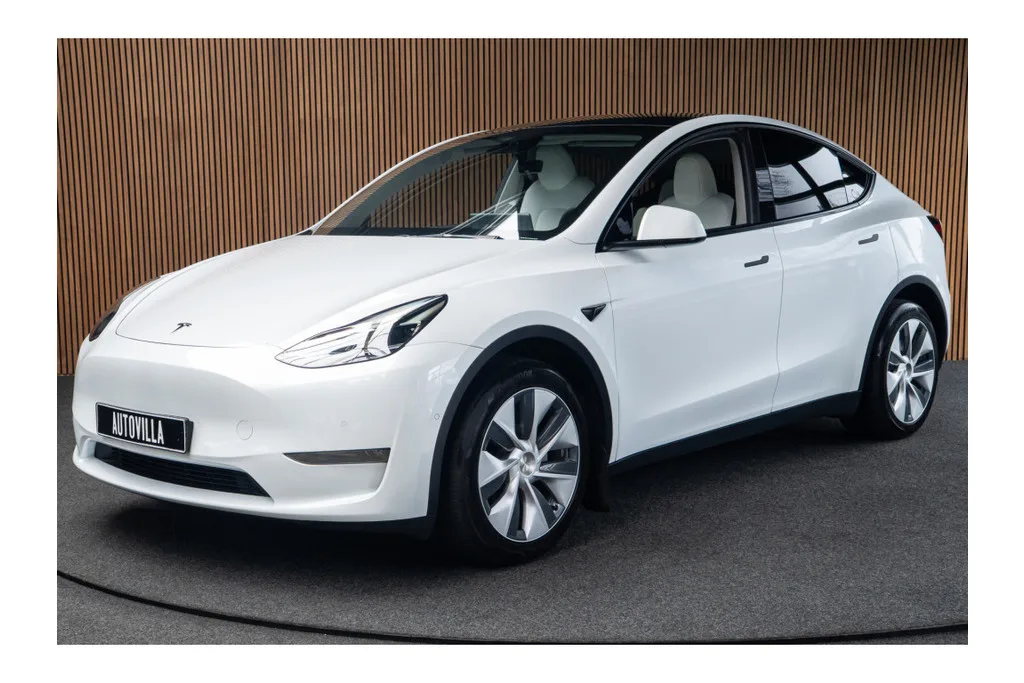 Tesla Model Y (2023) — foto 1
