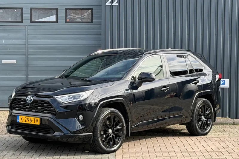 Toyota RAV4 (2021)