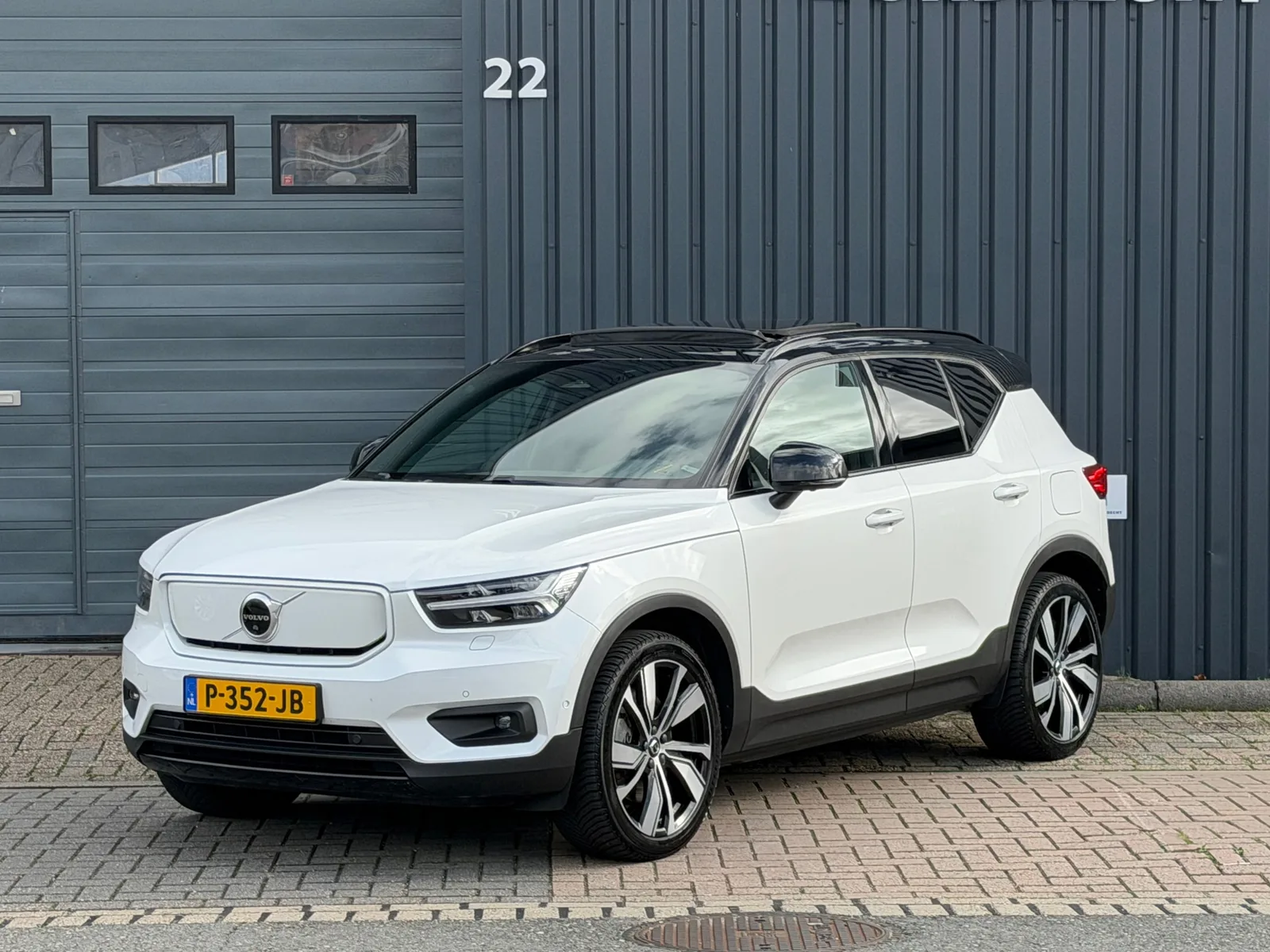 Volvo XC40 (2022) — foto 1