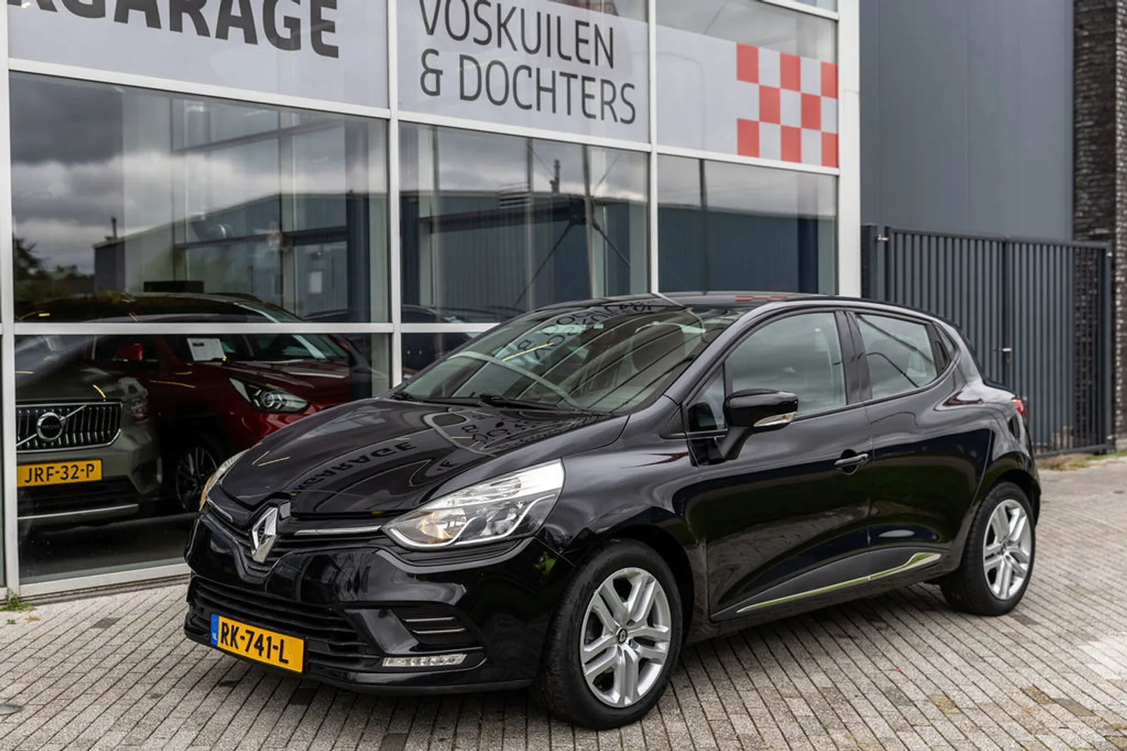 Renault Clio (2016) — foto 1