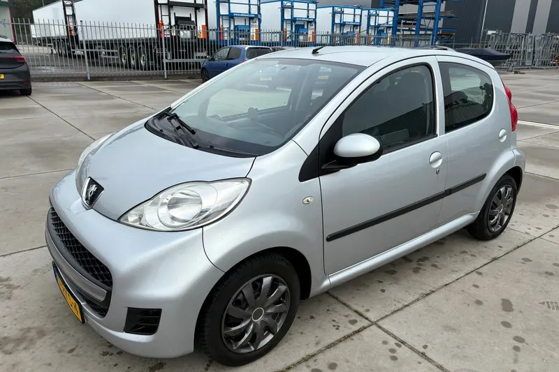 Peugeot 107 (2011)