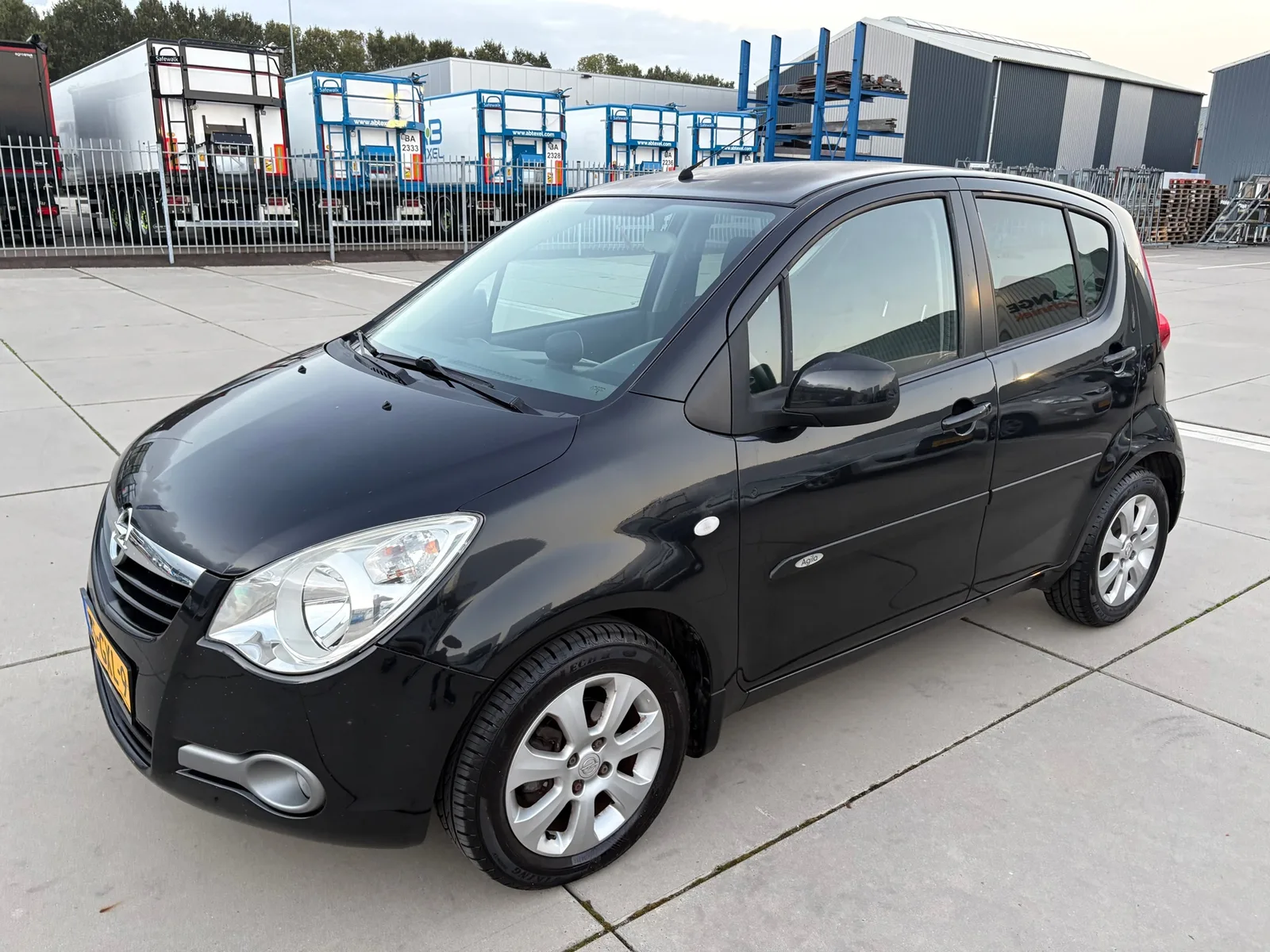 Opel Agila (2008) — foto 1
