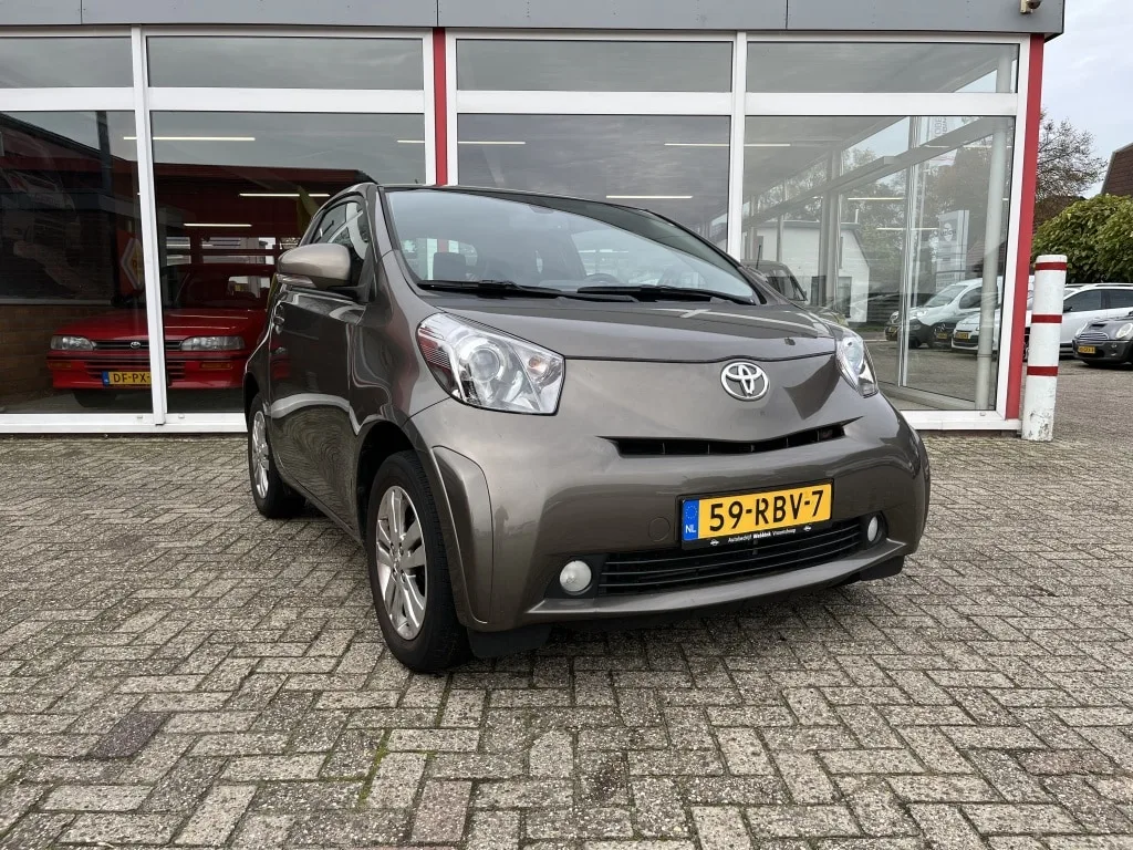 Toyota iQ (2011) — foto 1