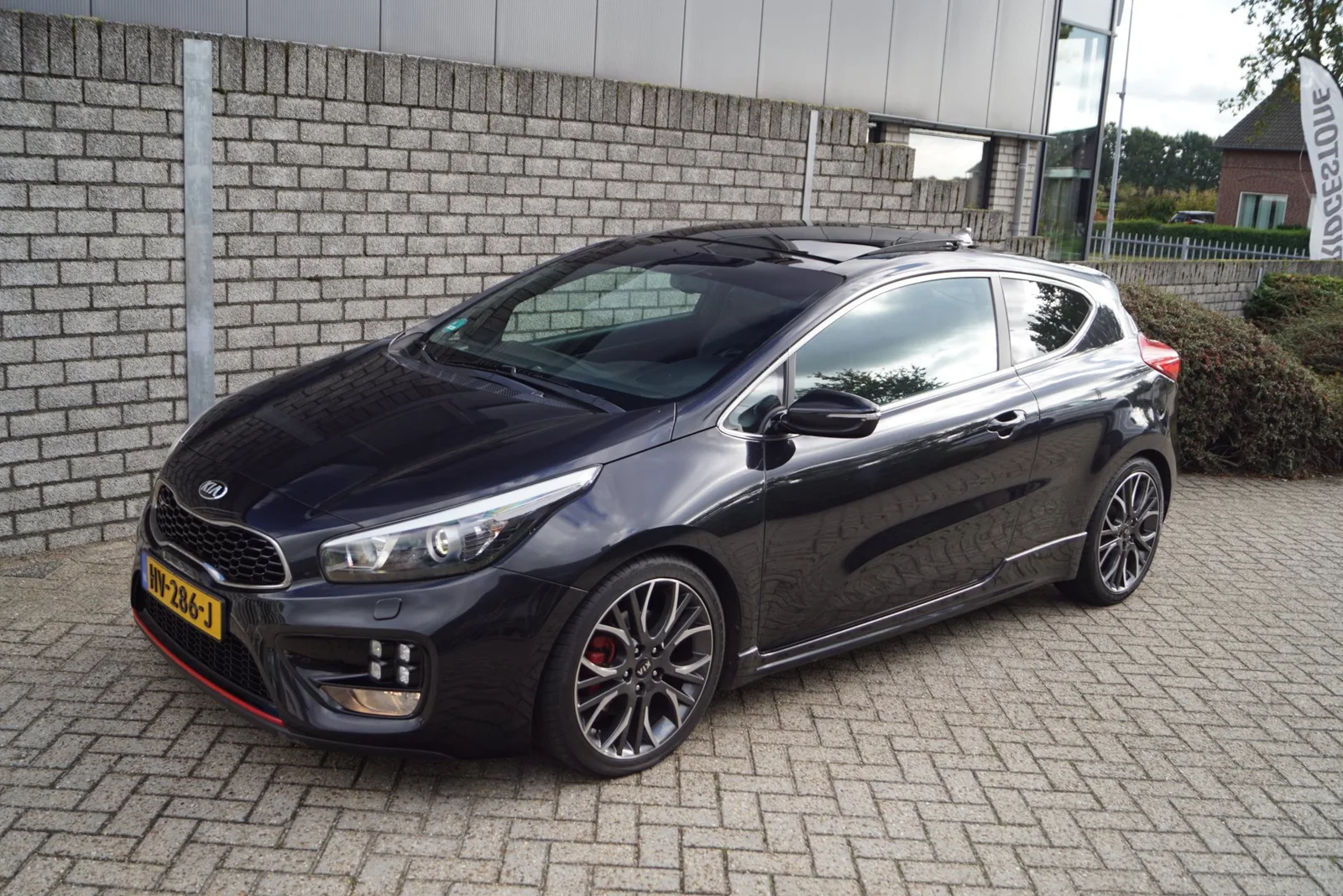 Kia ProCeed (2016) — foto 1