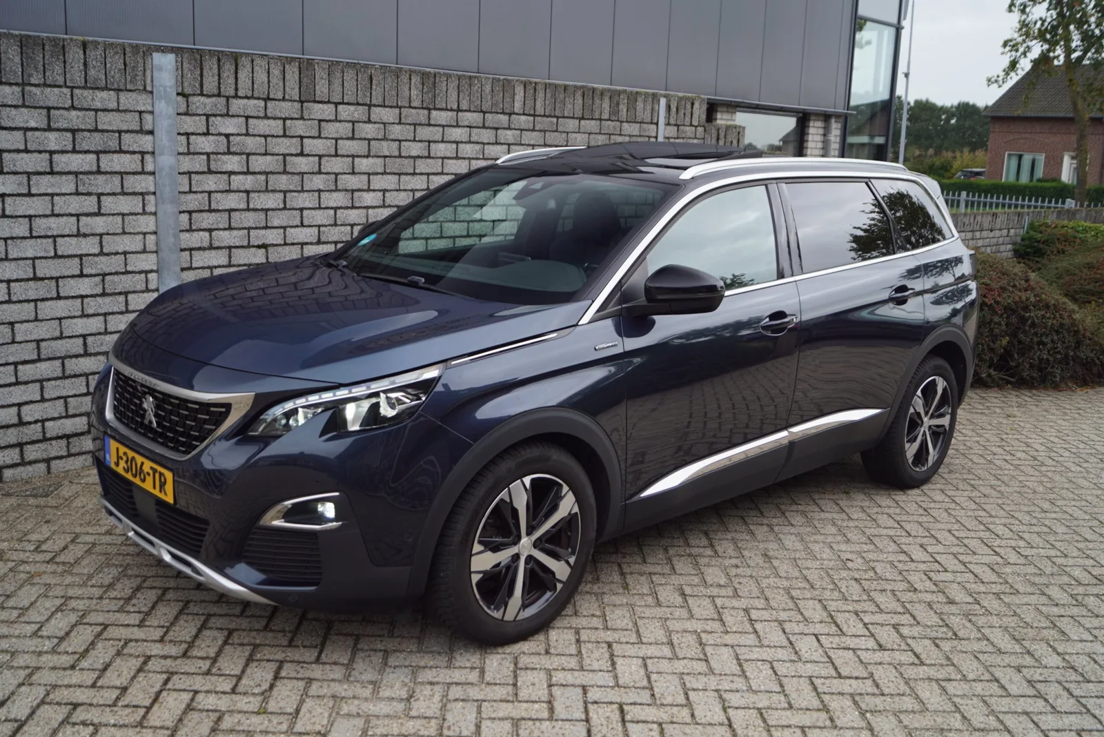 Peugeot 5008 (2017) — foto 1