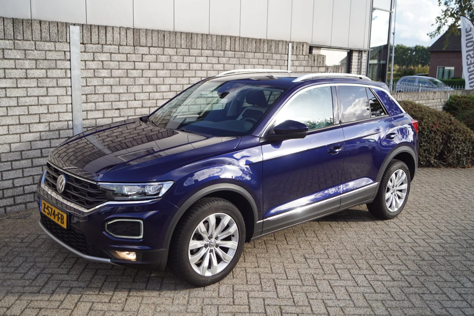 Volkswagen T-Roc (2019) — foto 1
