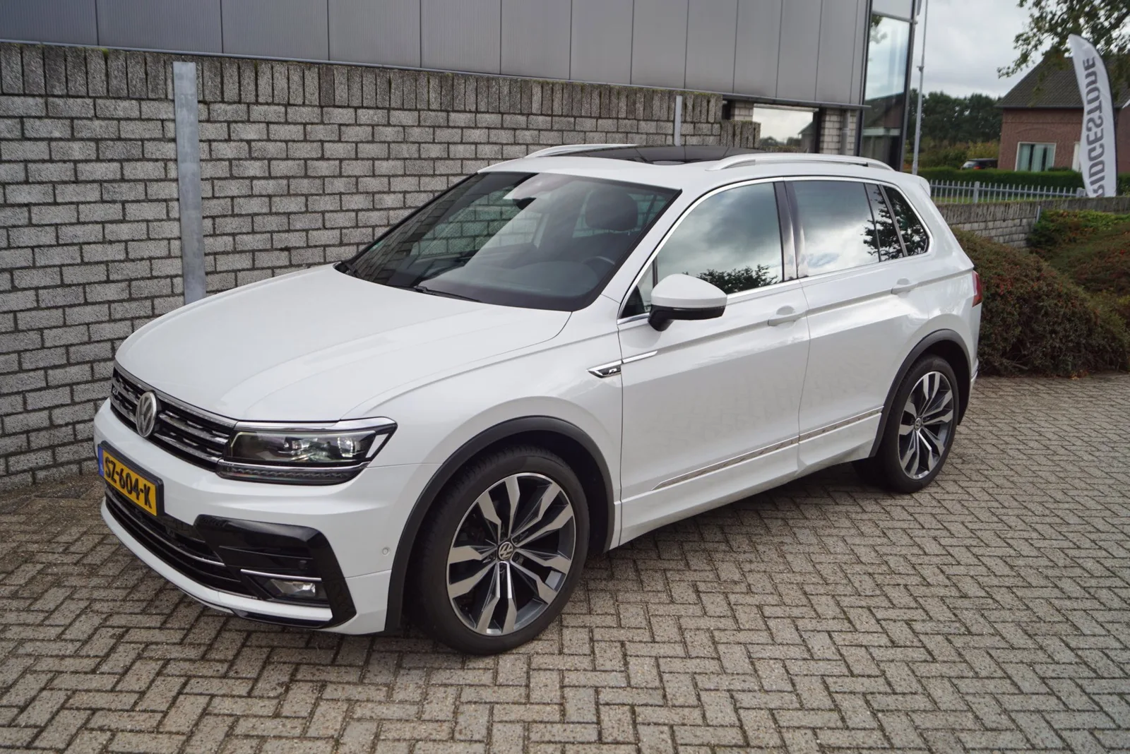 Volkswagen Tiguan (2018) — foto 1