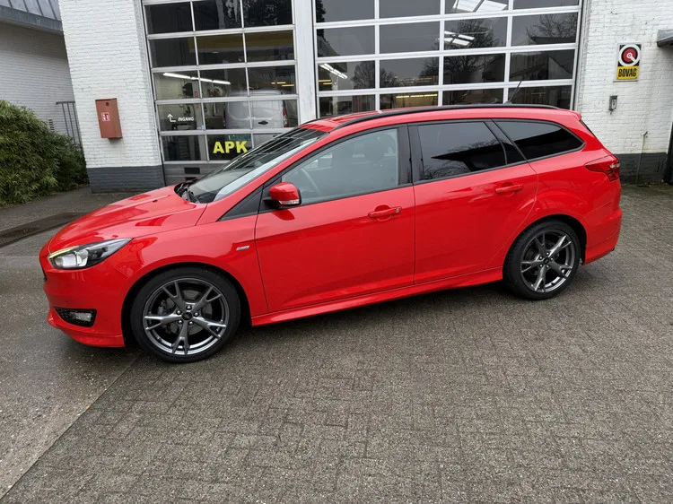 Ford Focus (2018) — foto 1