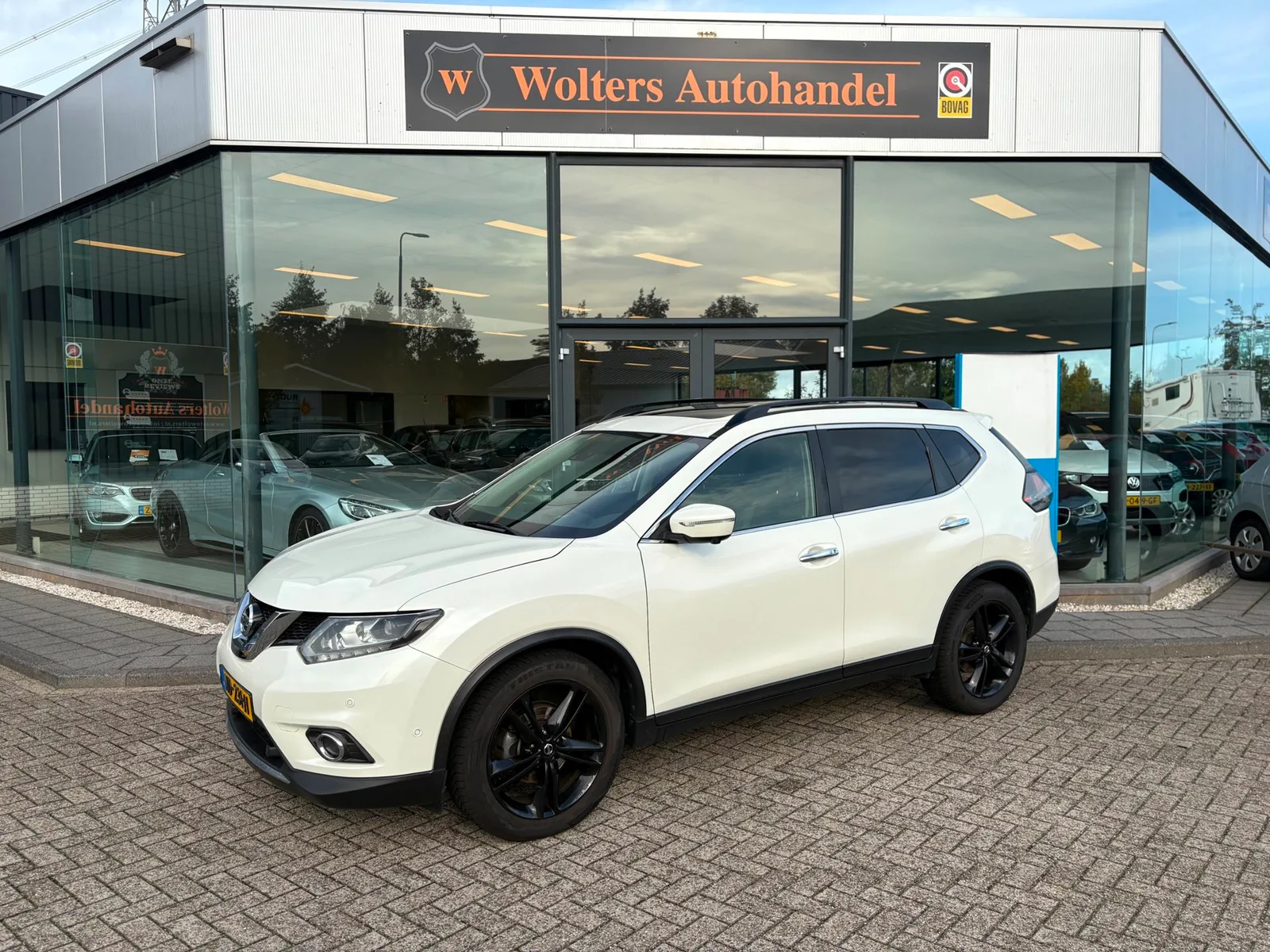 Nissan X-Trail (2017) — foto 1
