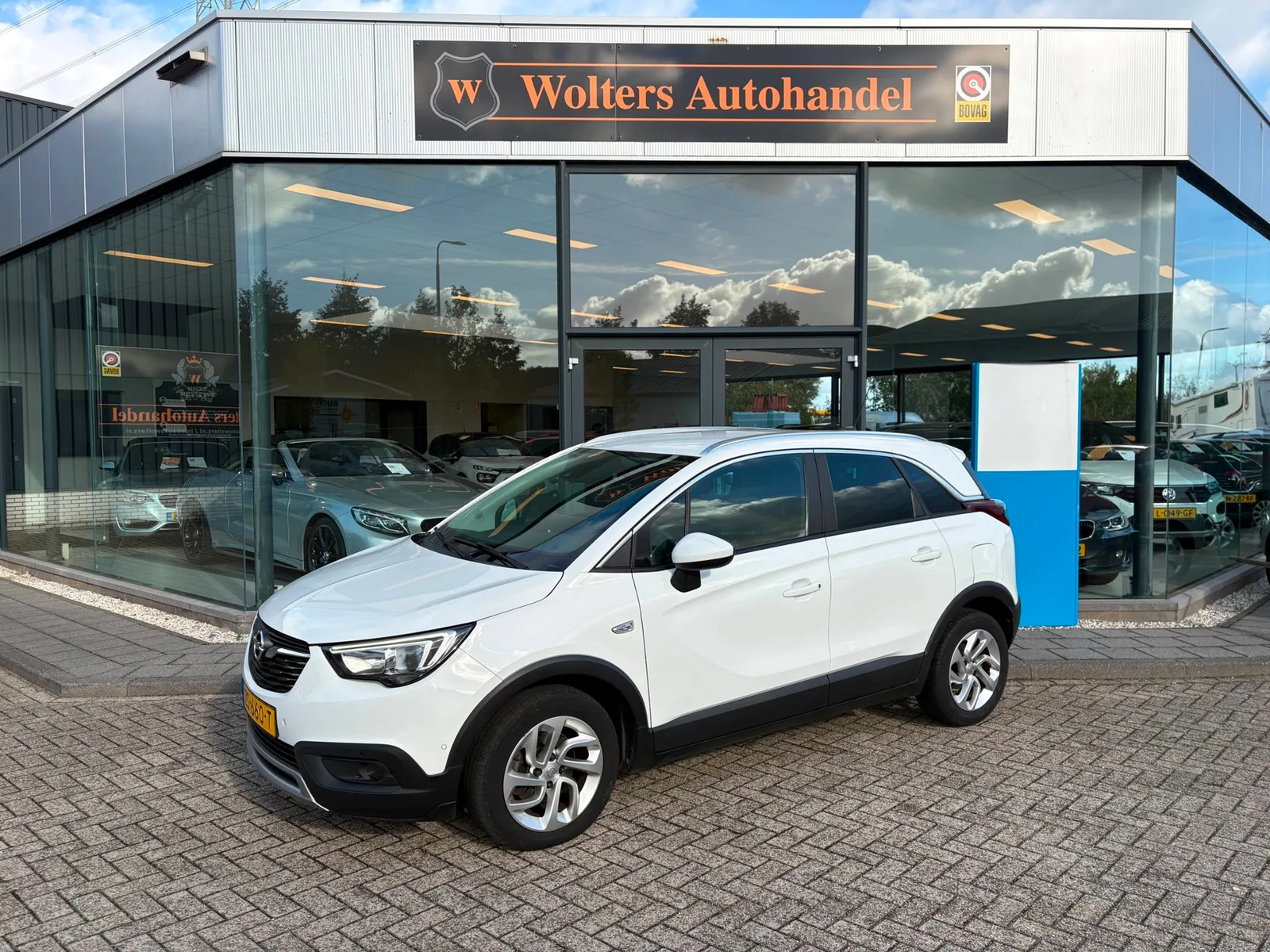 Opel Crossland (2019) — foto 1