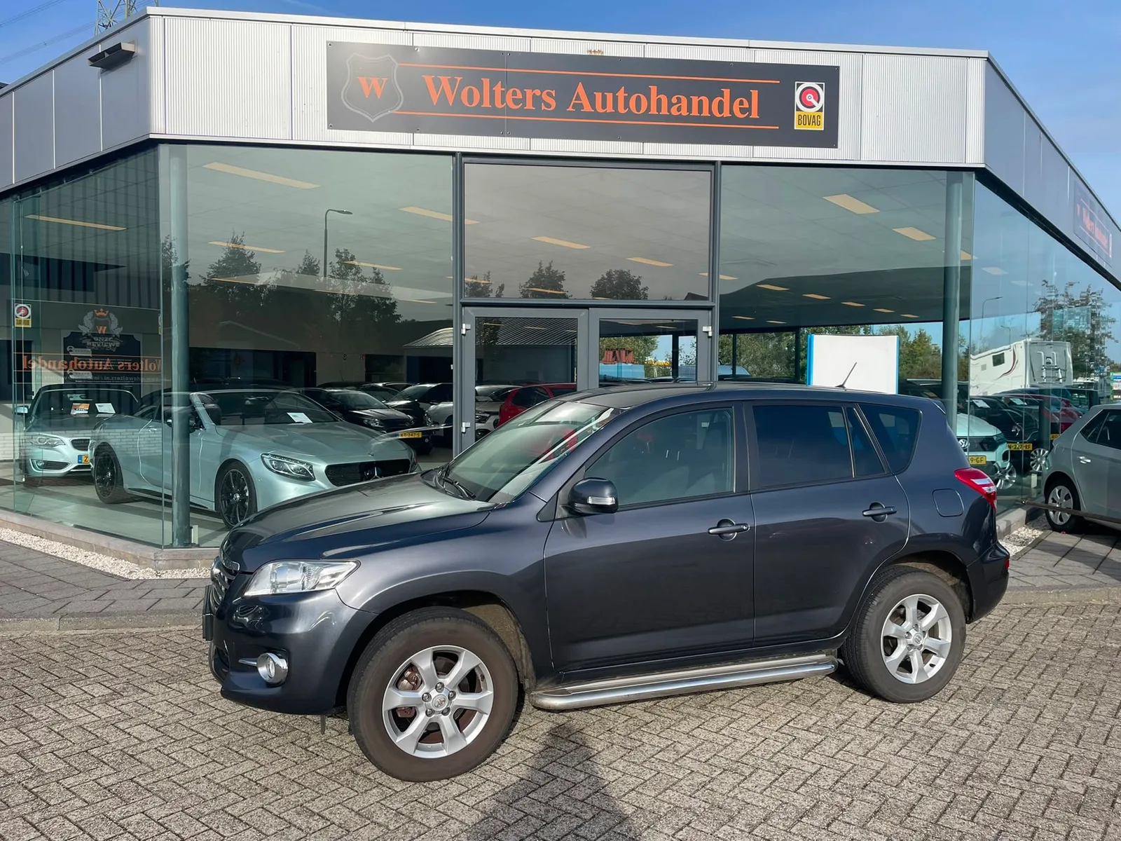Toyota RAV4 (2011) — foto 1