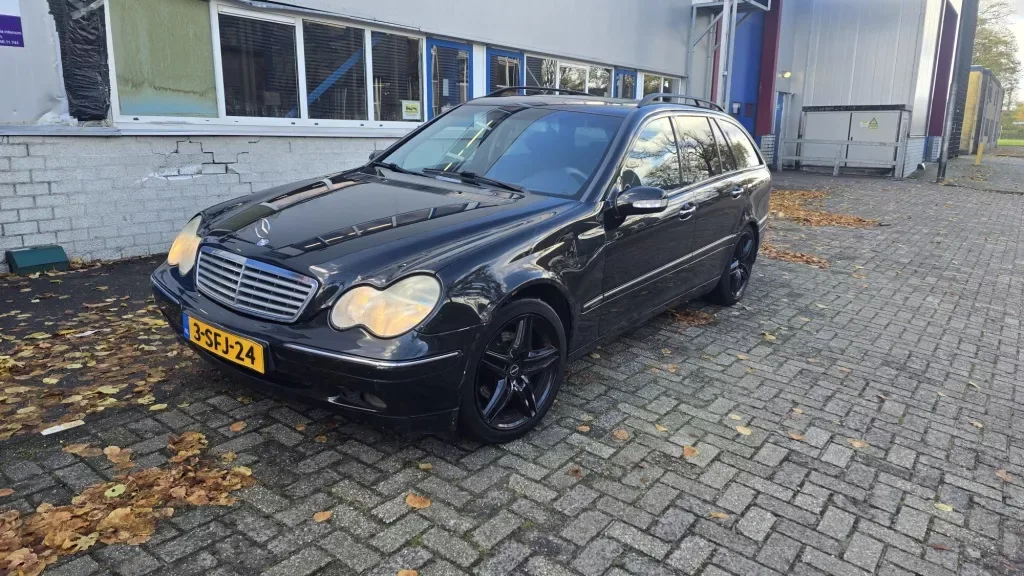 Mercedes-Benz C-Klasse (2001) — foto 1