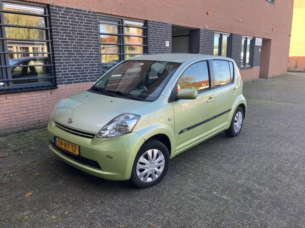 Daihatsu Sirion (2005) — foto 1