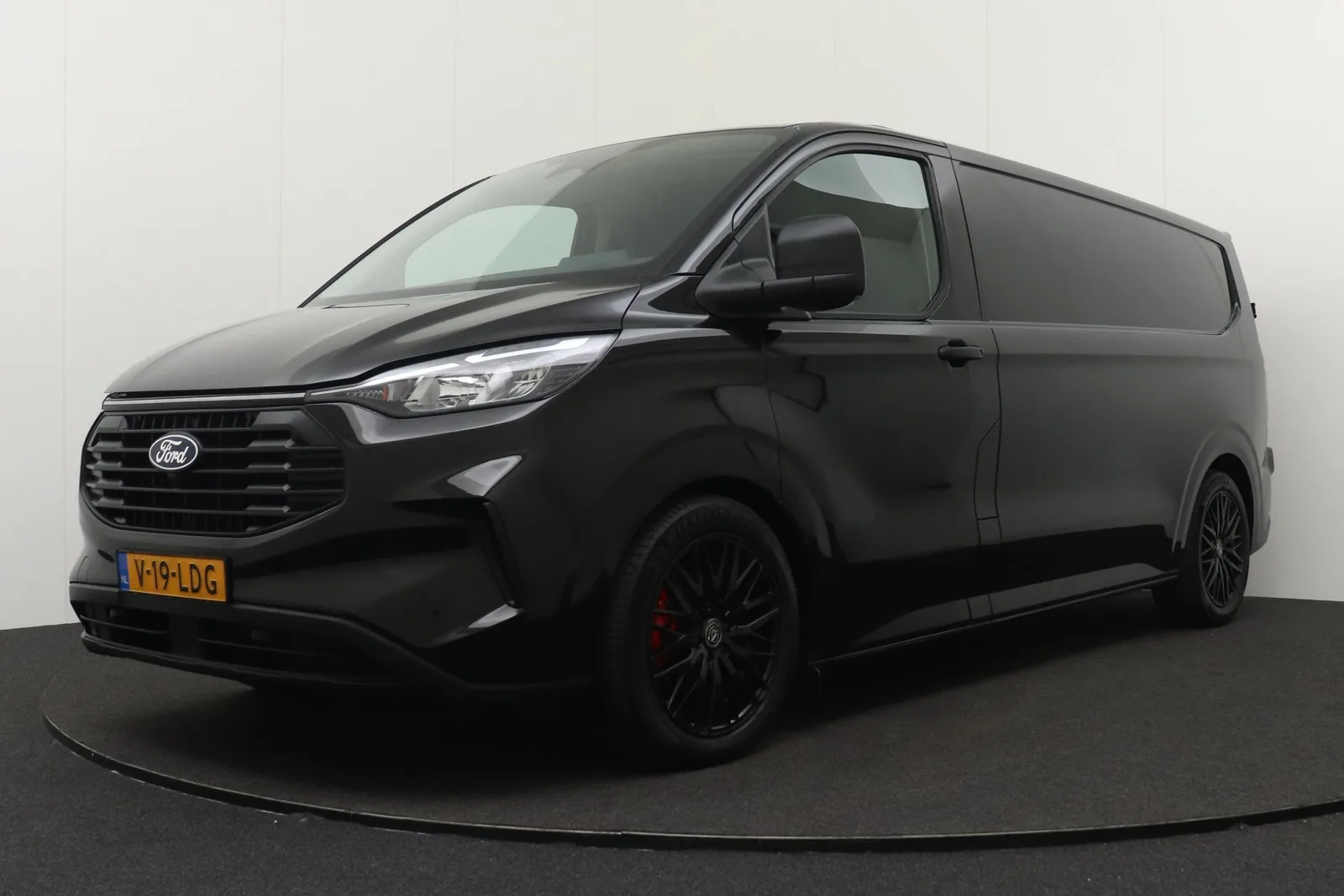 Ford Transit Custom (2024) — foto 1