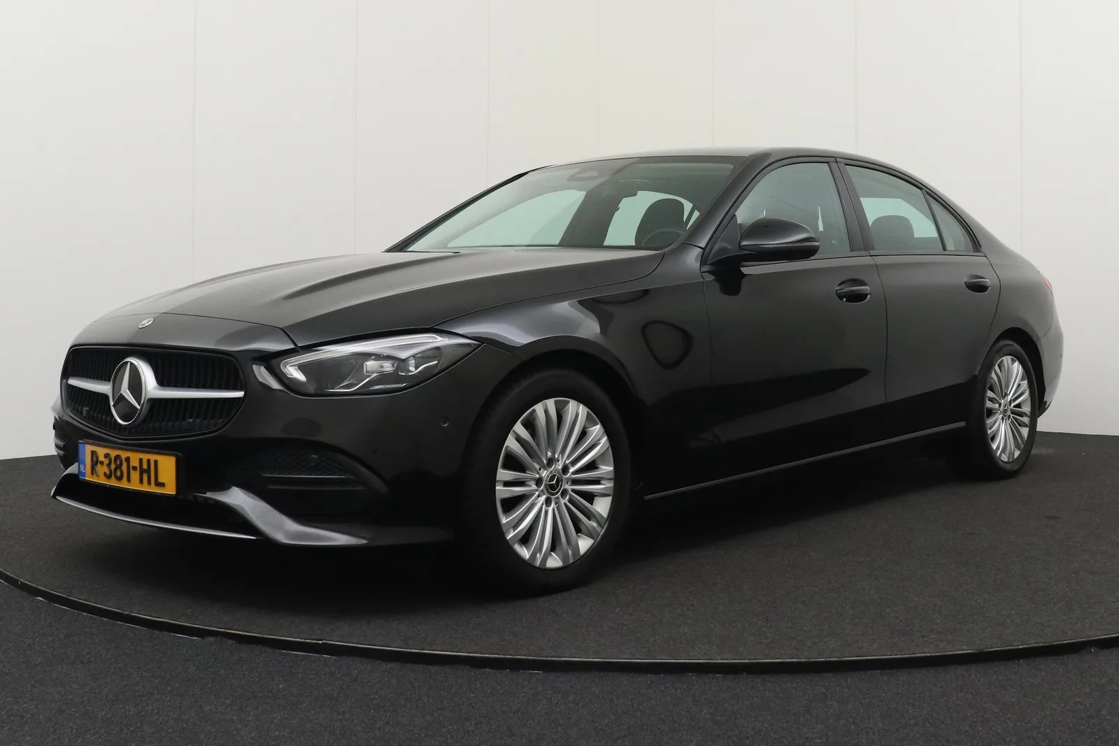 Mercedes-Benz C-Klasse (2022) — foto 1