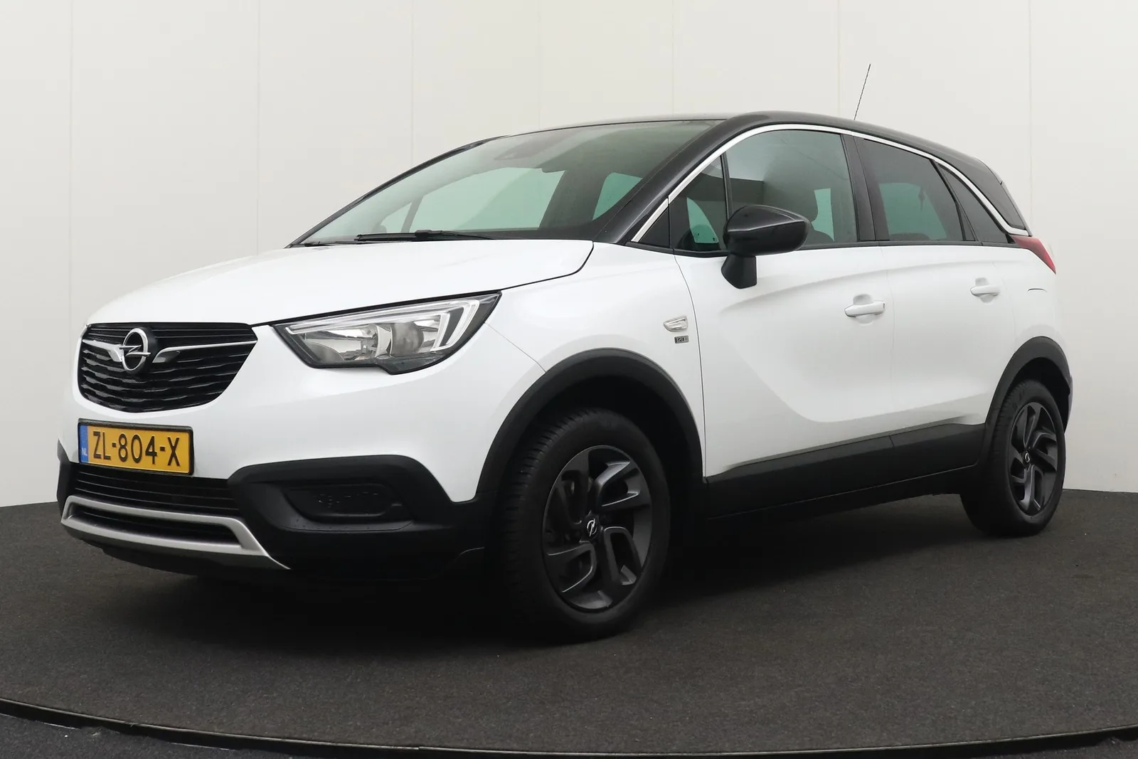 Opel Crossland (2019) — foto 1