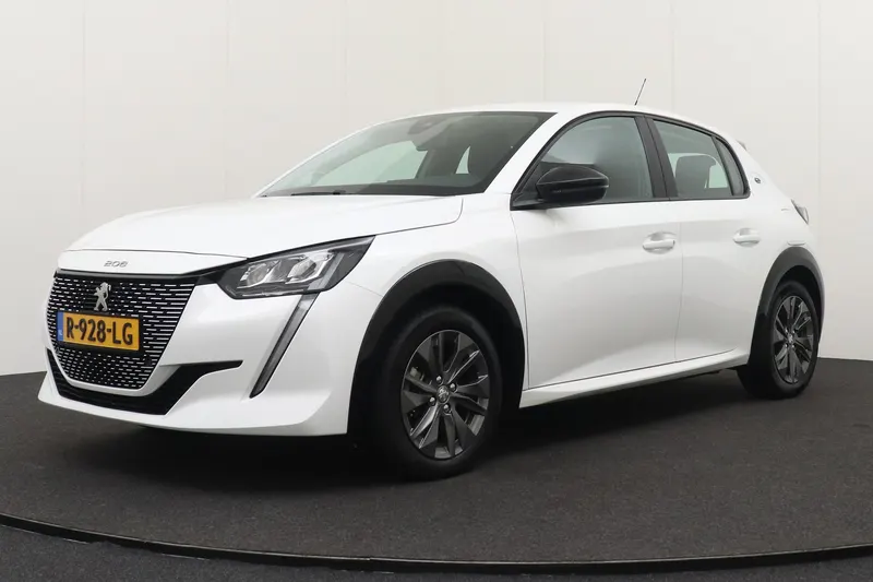 Peugeot e-208 (2022)
