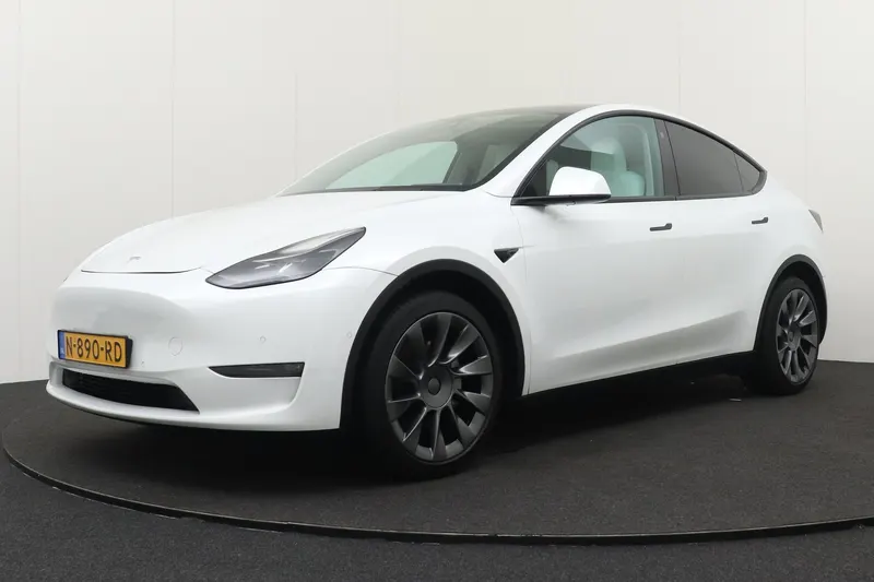 Tesla Model Y (2021)