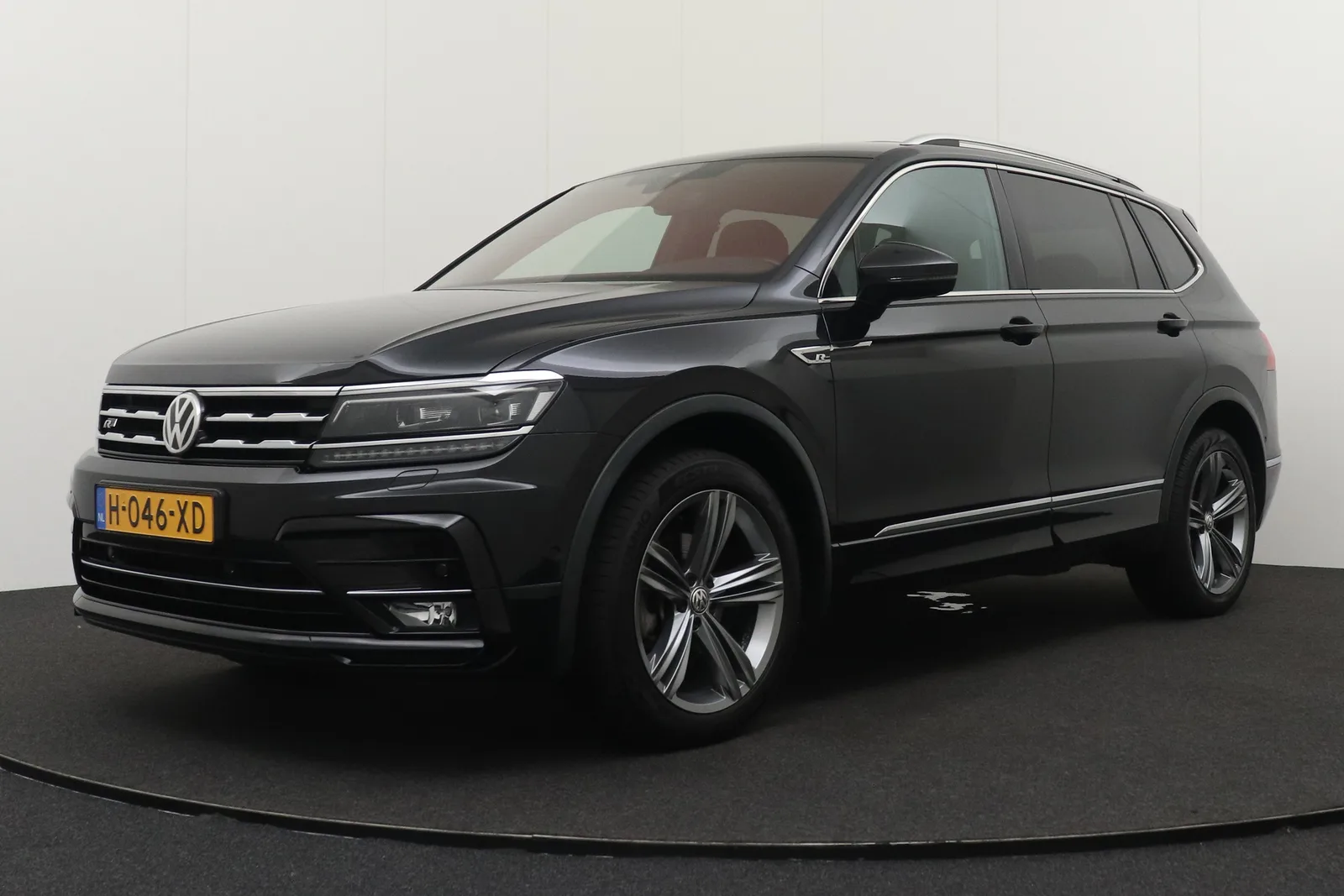 Volkswagen Tiguan All-Space (2020) — foto 1