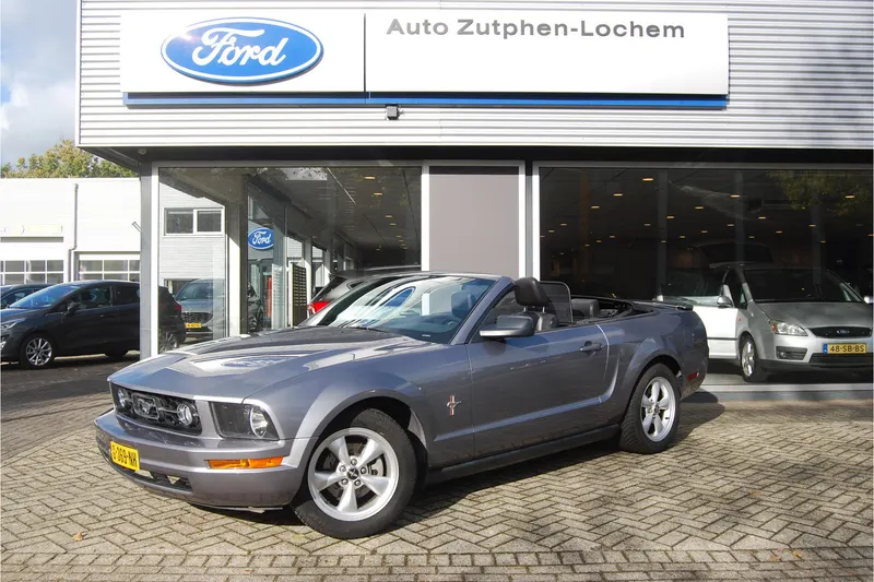 Ford Mustang (2006)