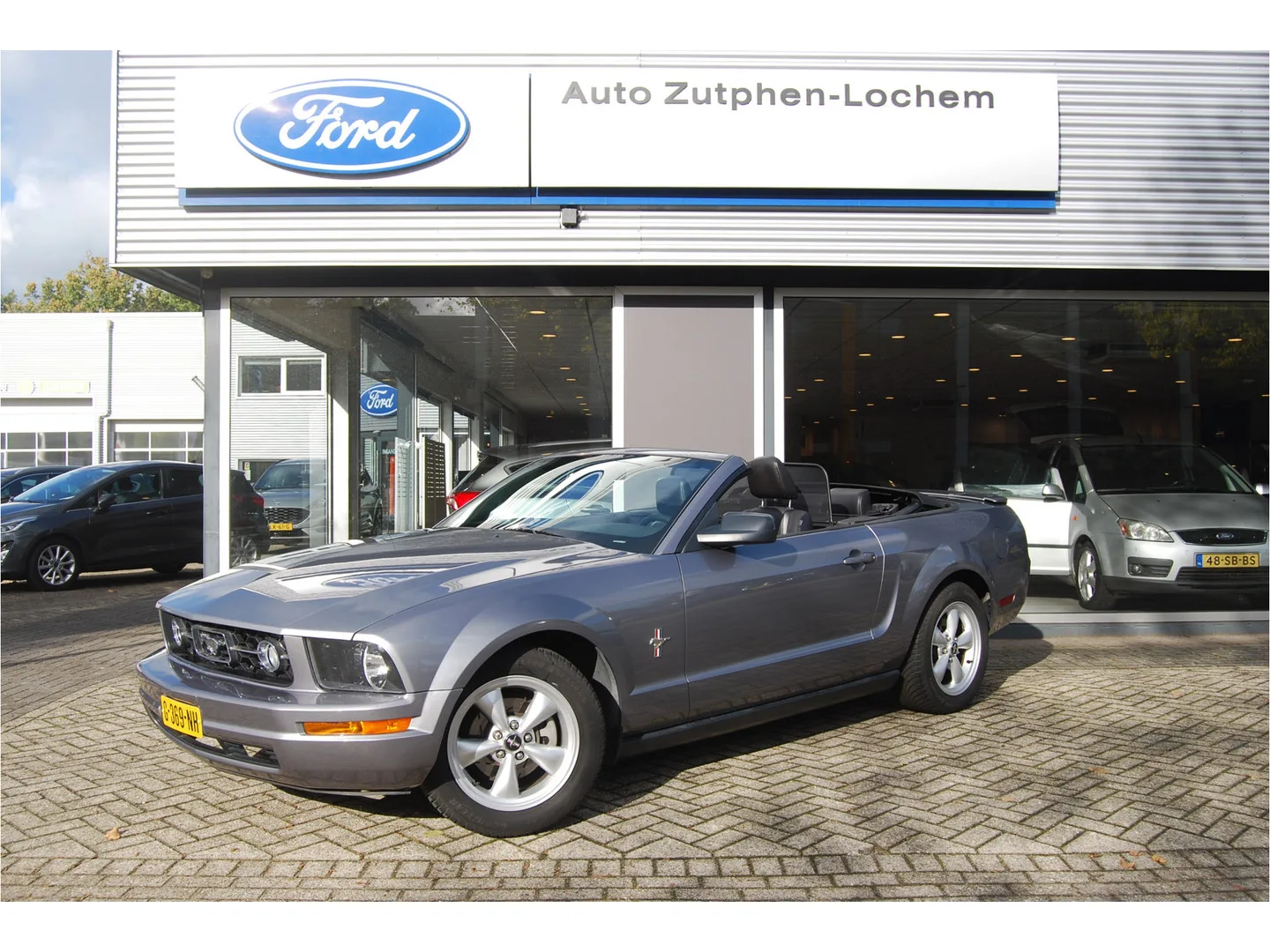 Ford Mustang (2006) — foto 1