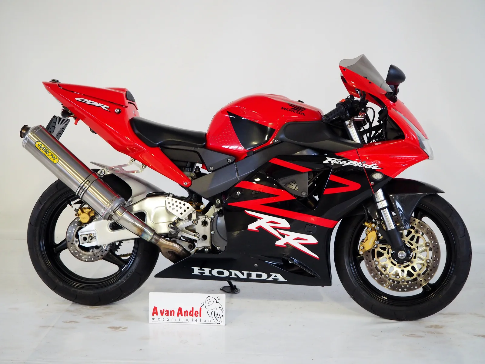 Honda CBR 900 RR Fireblade (2002) — foto 1