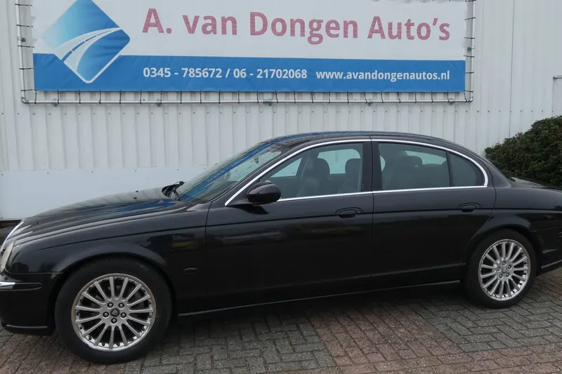 Jaguar S-Type (2003)