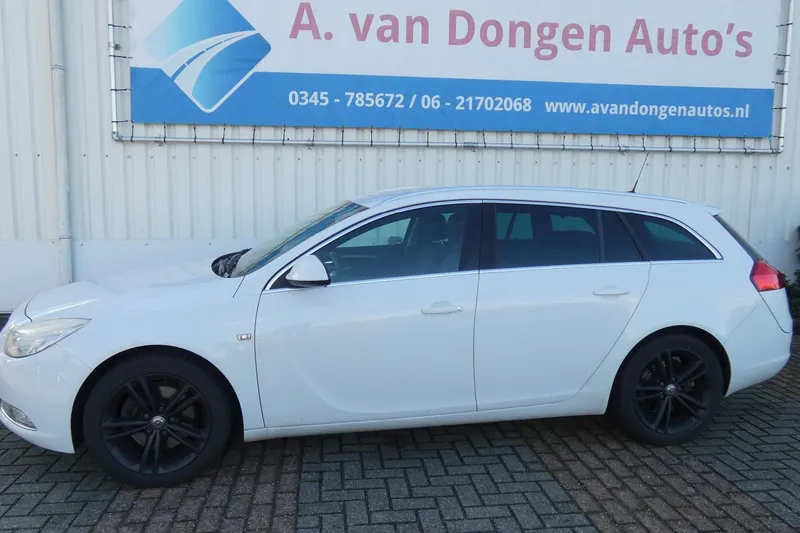 Opel Insignia (2011)