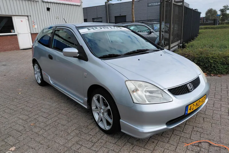 Honda Civic (2003)