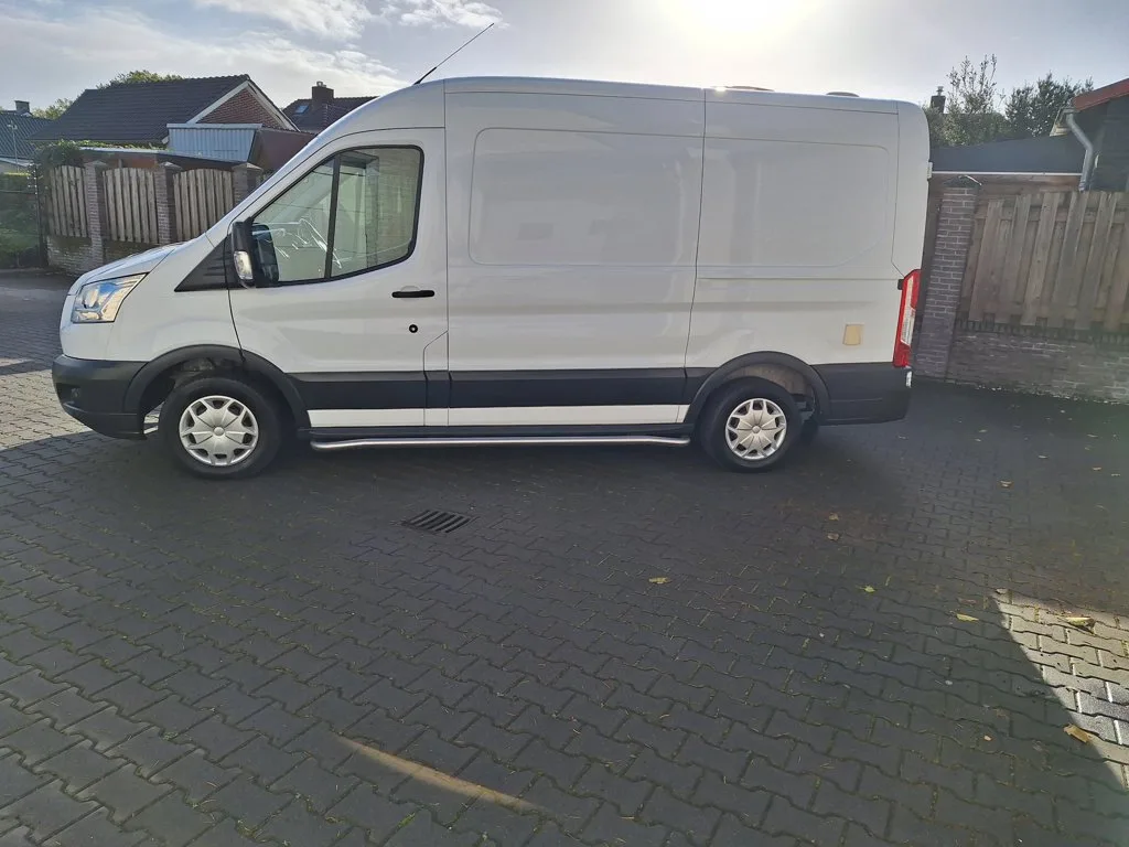 Ford Transit (2018) — foto 1