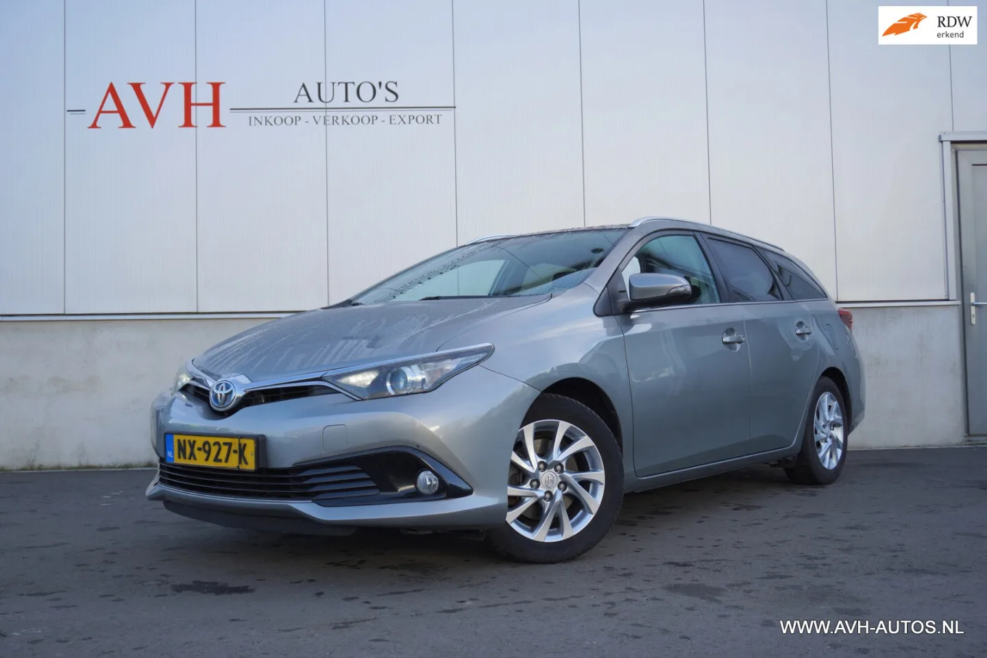 Toyota Auris (2016) — foto 1