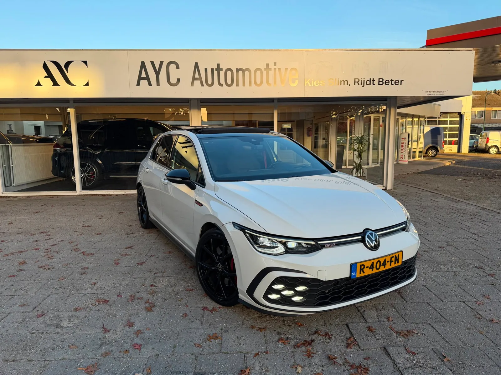 Volkswagen Golf (2022) — foto 1