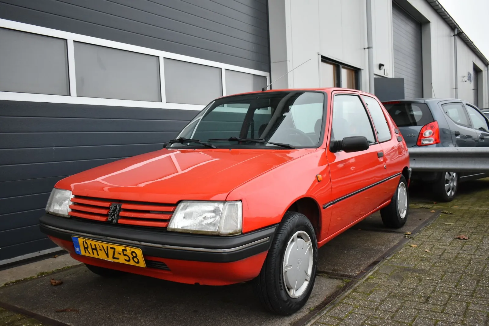 Peugeot 205 (1997) — foto 1