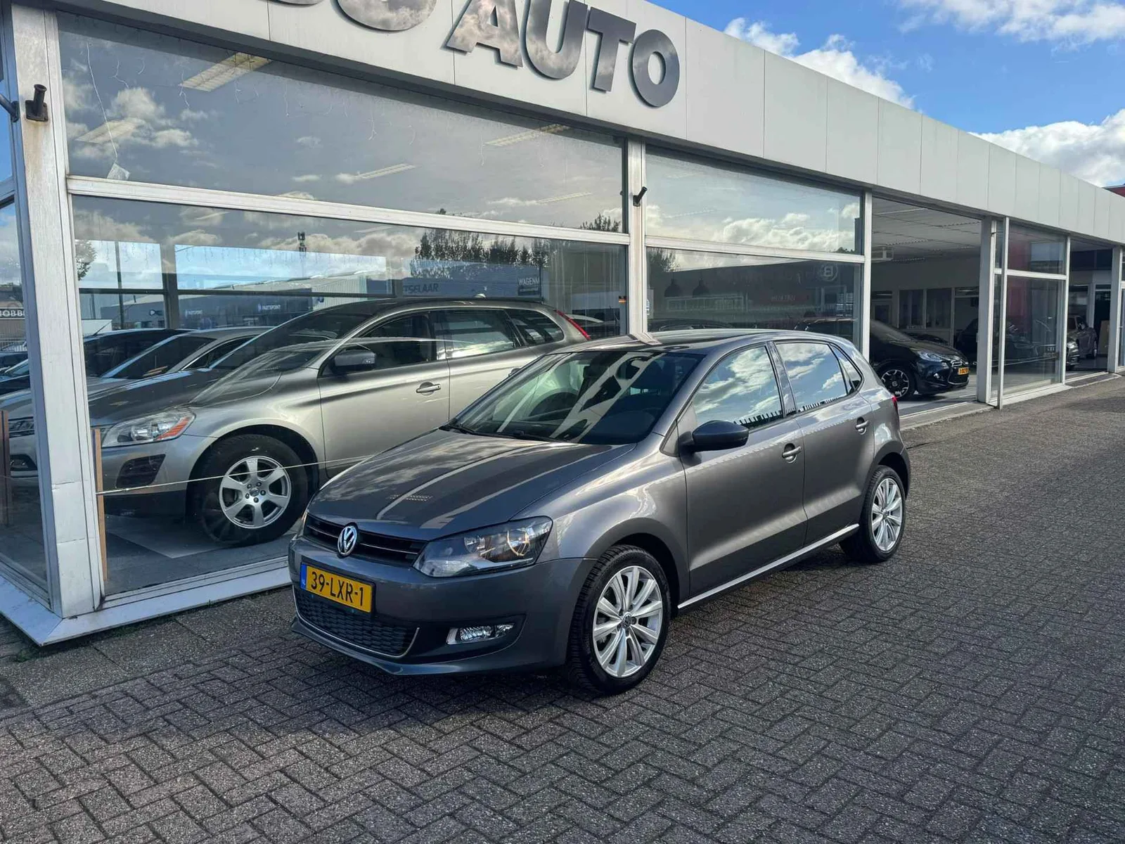 Volkswagen Polo (2010) — foto 1