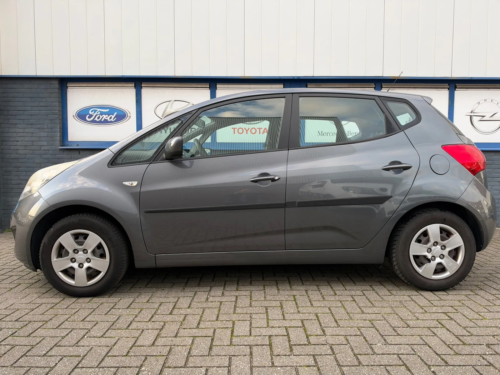Kia Venga (2010) — foto 1